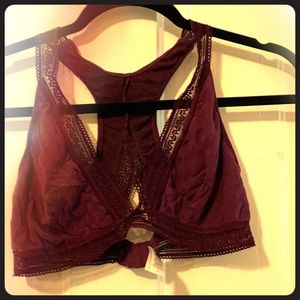 Size M lacy bralette. Maroon color